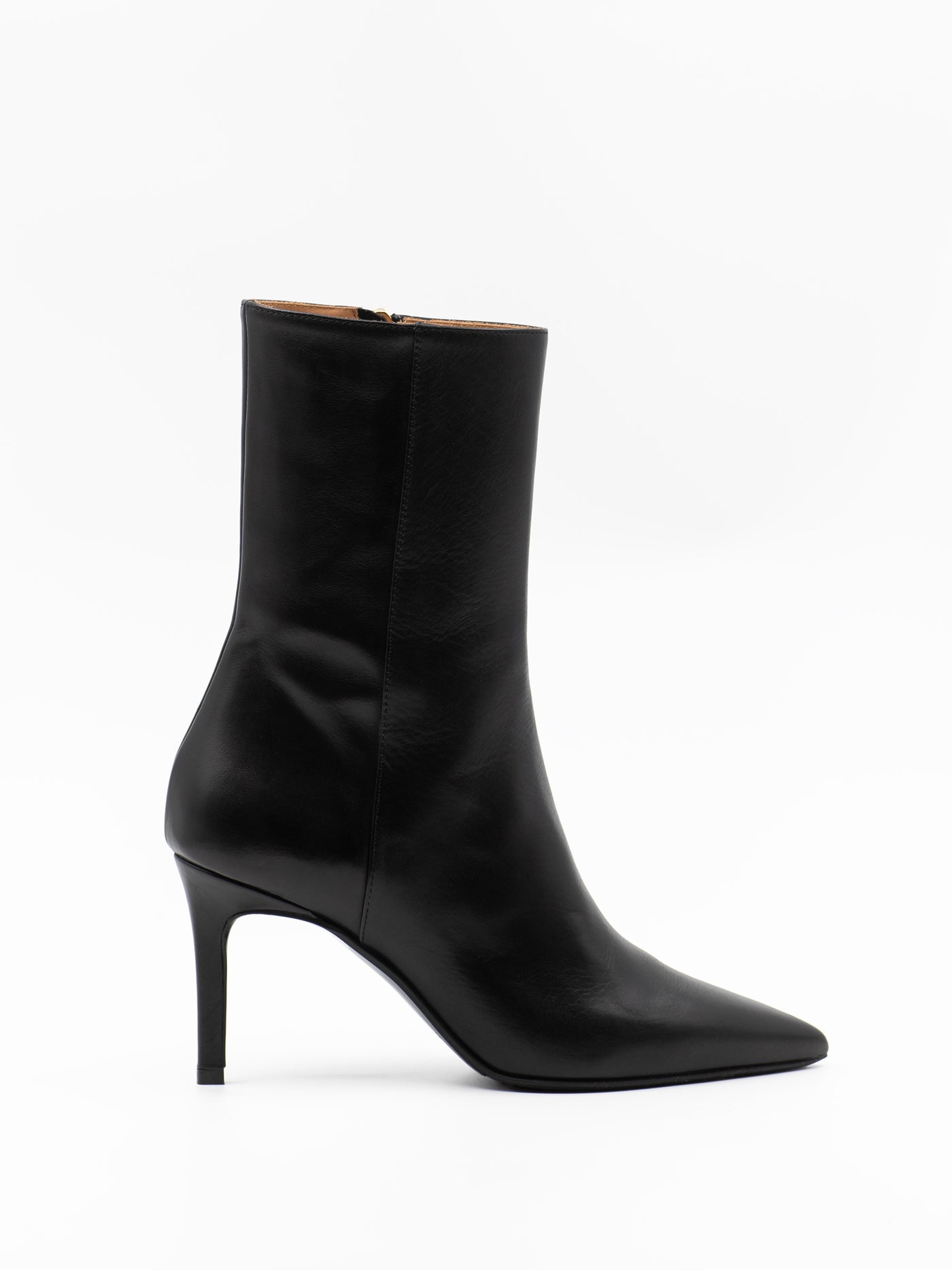 'Mind the Gap' Ankle boots in black
