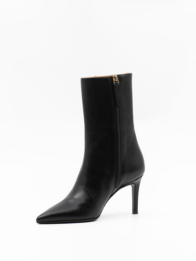 'Mind the Gap' Ankle boots in black