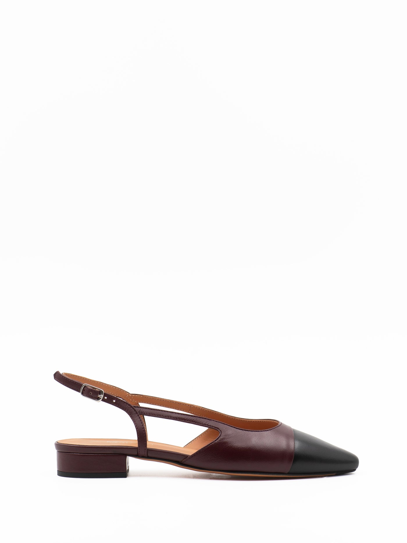 Two-tone slingback in burgundy
