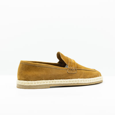 Men's espadrilles in cognac suede. Set on classic rope soles with rubber outsole. 