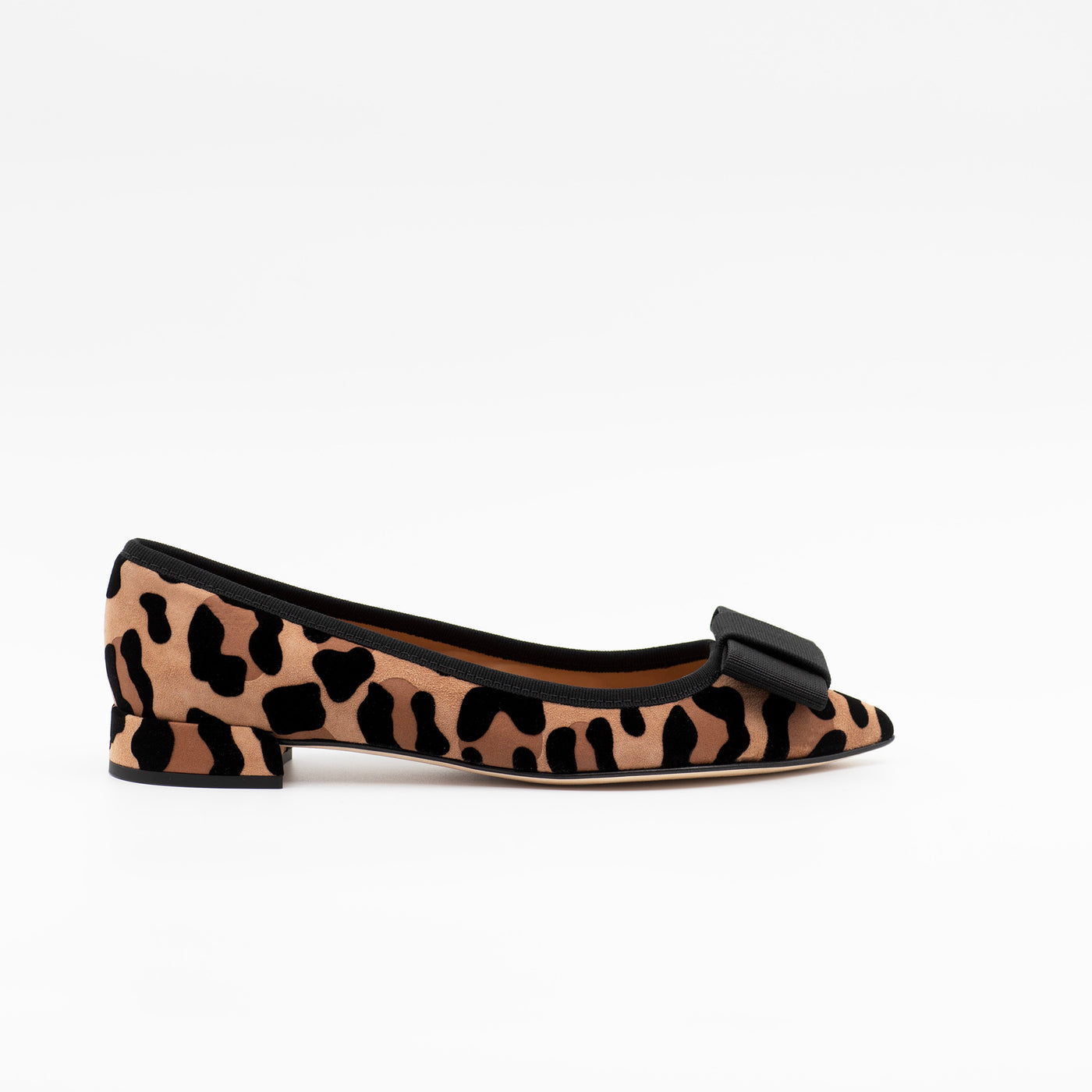 Leopard printed pointed flats 
