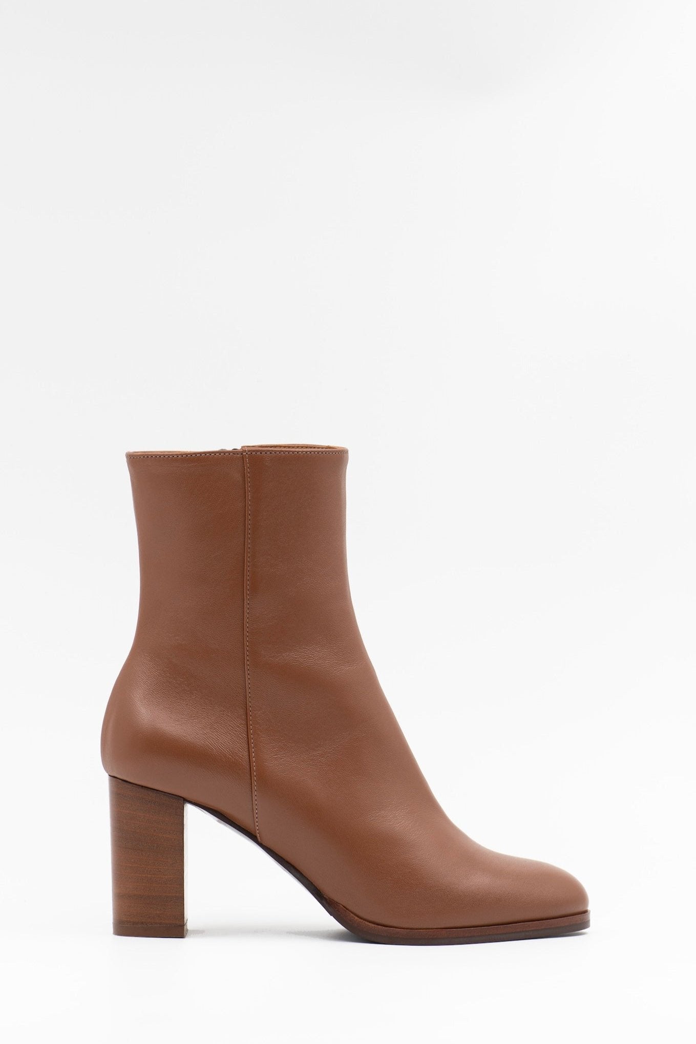 Ankle boots with block heel in brown leather