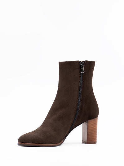 Ankle boots in brown suede