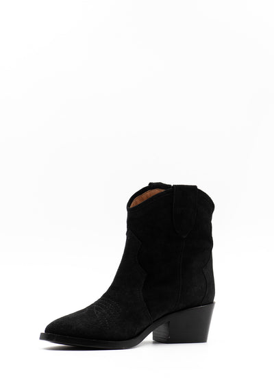 Nevada Boots in Black Suede