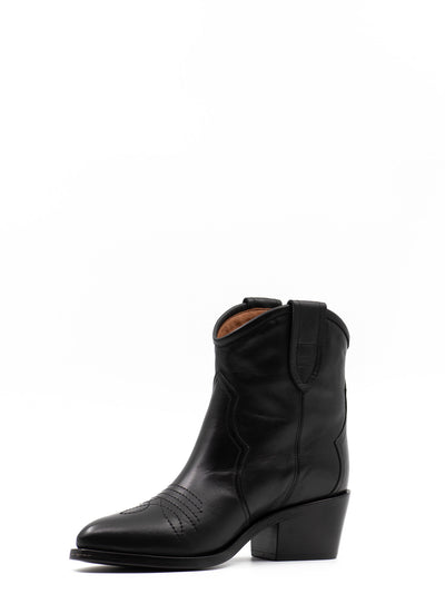 Nevada Boots in Black Leather