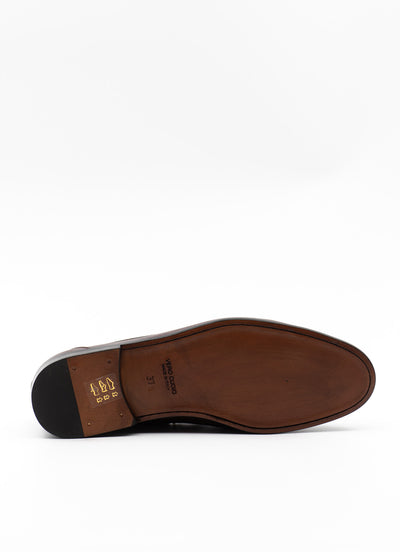 Boat shoe in burgundy leather