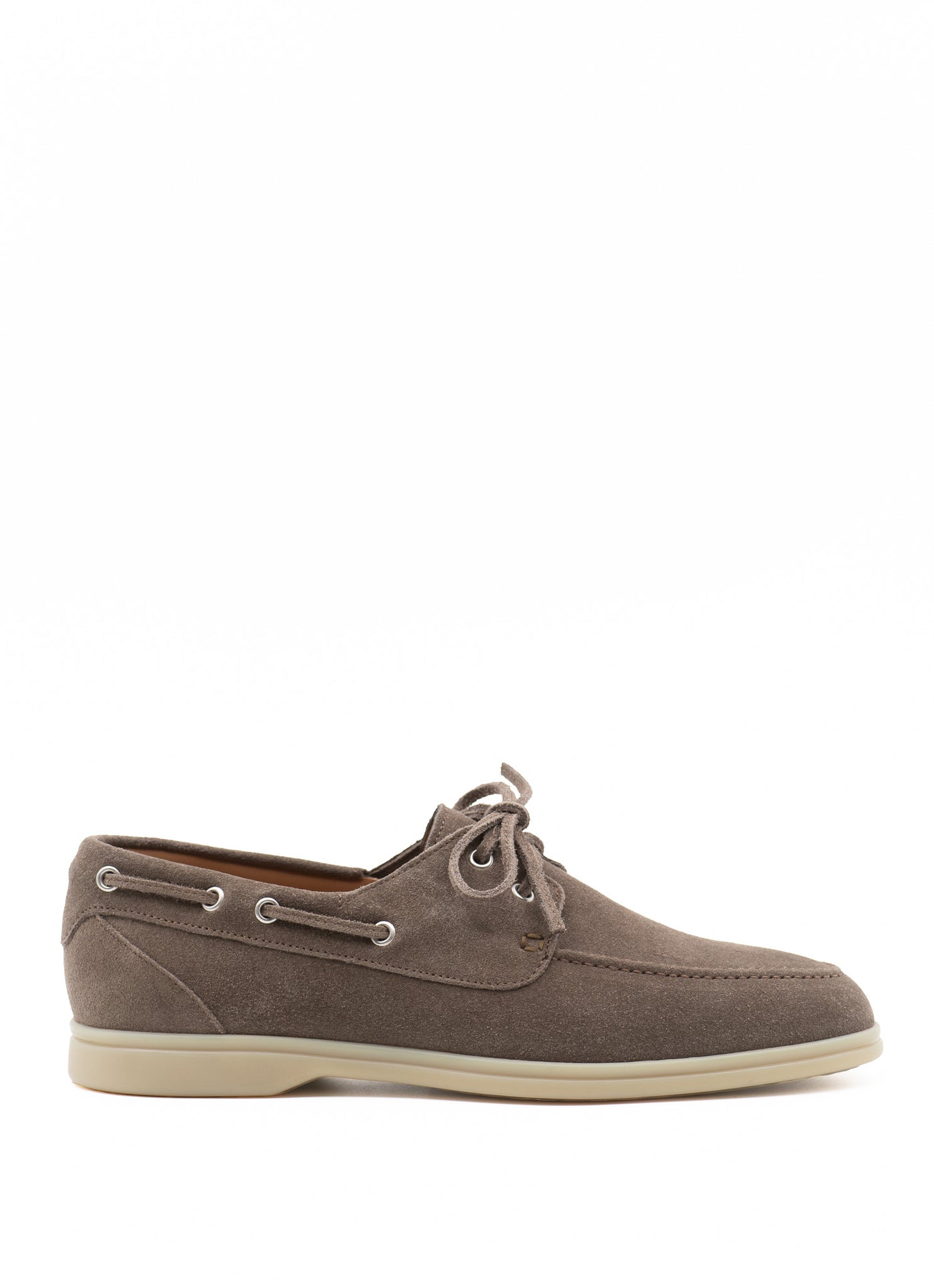 Boat shoes in taupe suede leather