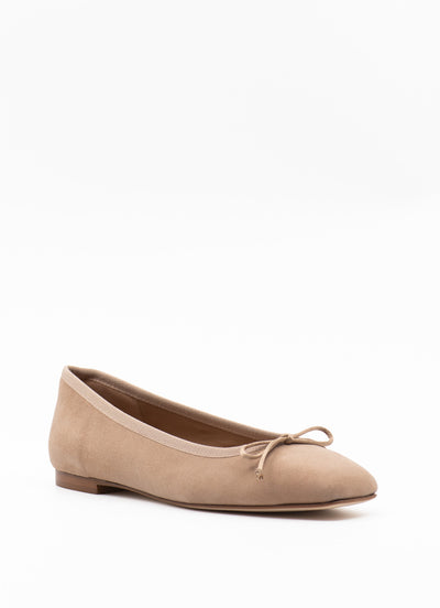 Square-toe ballet flats in beige suede