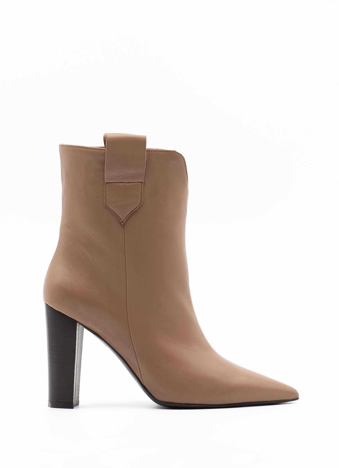 Heeled western ankle boots in beige