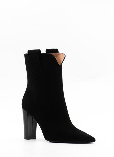 Heeled western ankle boots in black suede