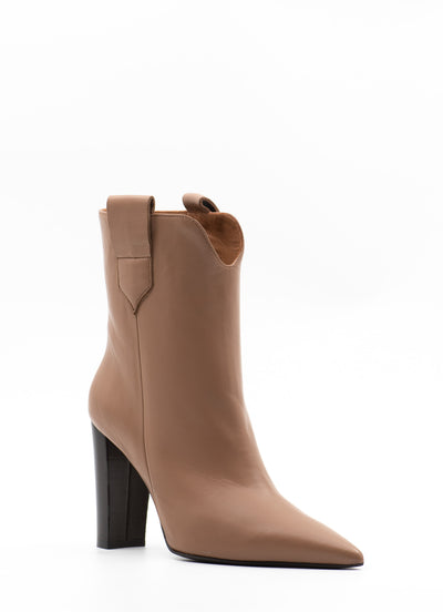 Heeled western ankle boots in beige