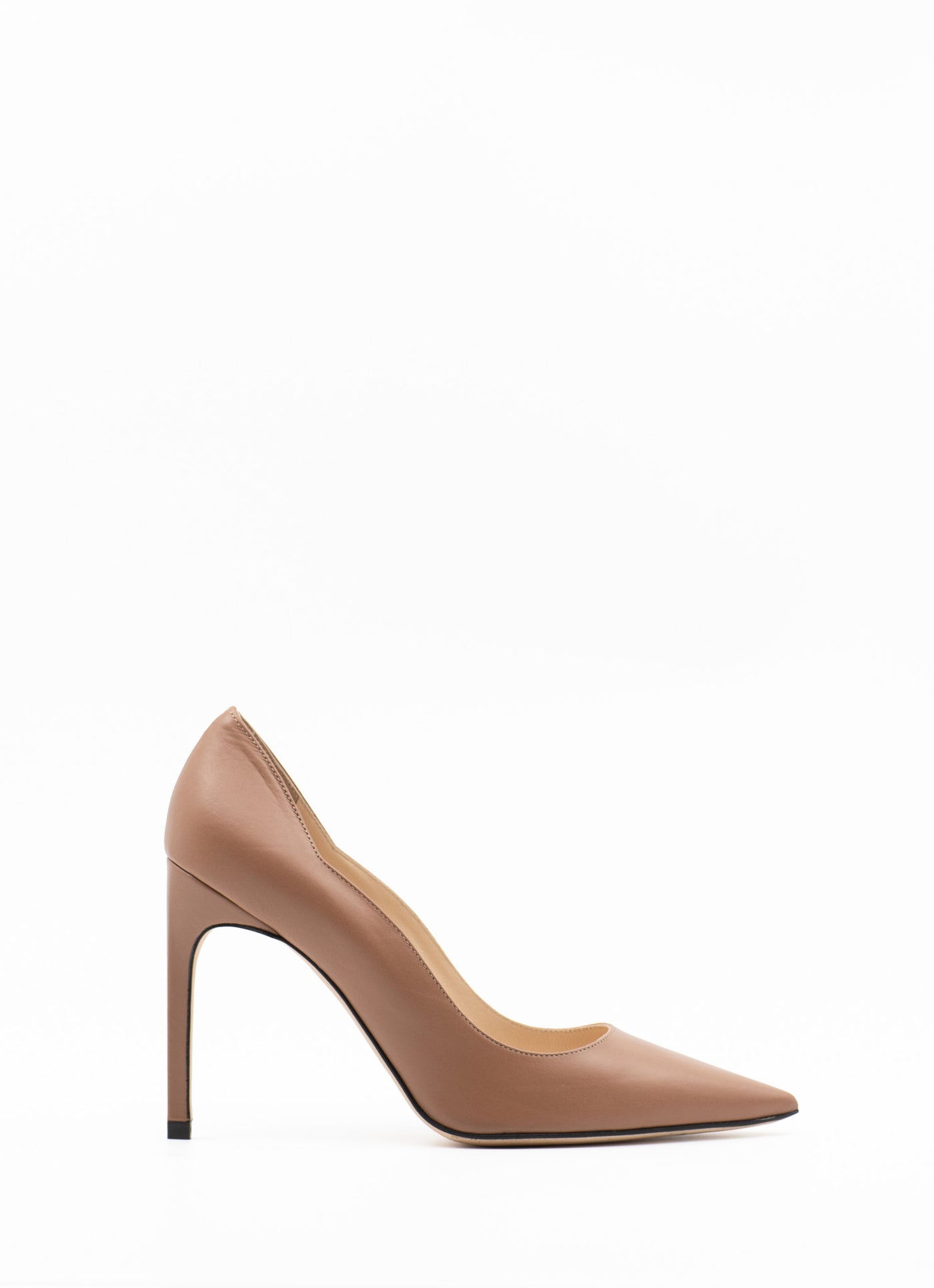 Beige calfskin leather pumps