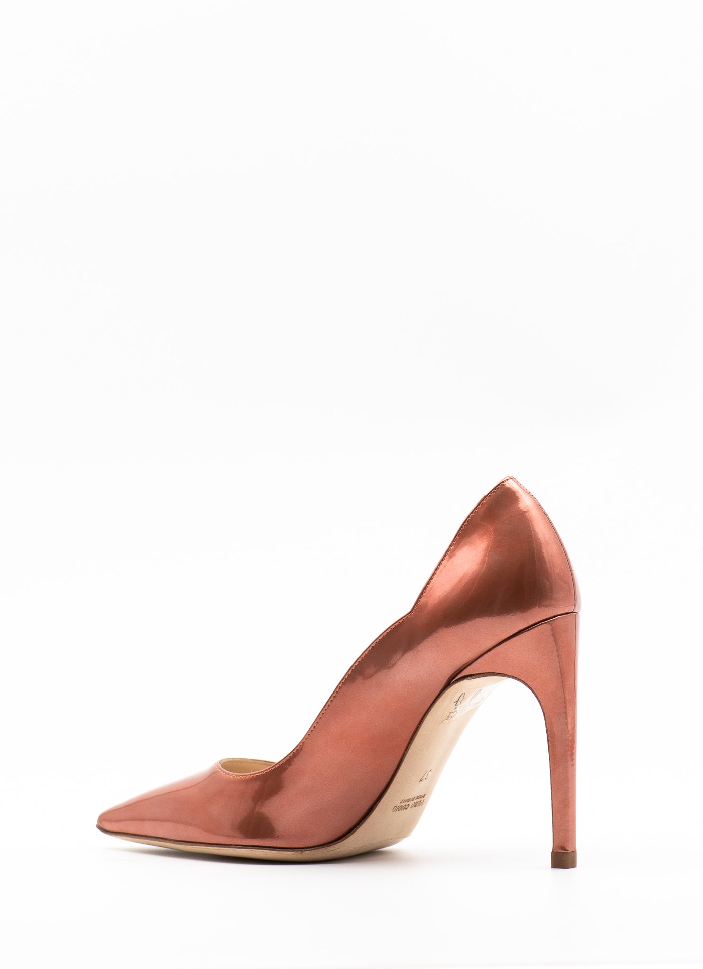 Orange metallic leather pumps