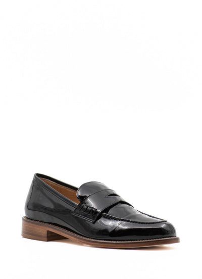 Black patent penny loafer with contrasting sole