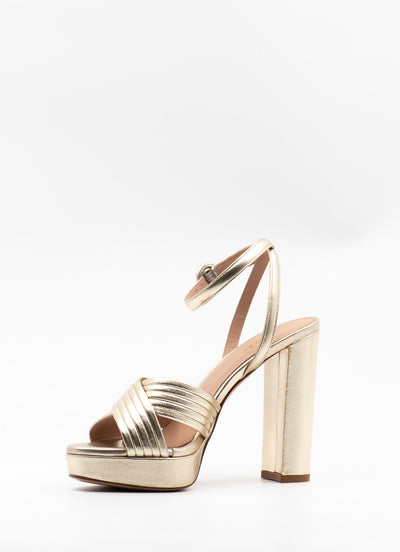 Diane sandals in gold