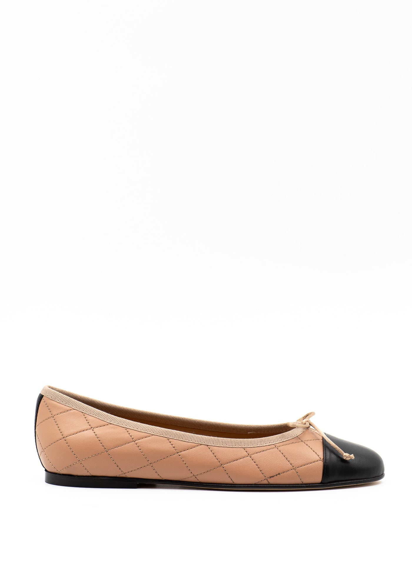 Quilted ballet flats in beige leather