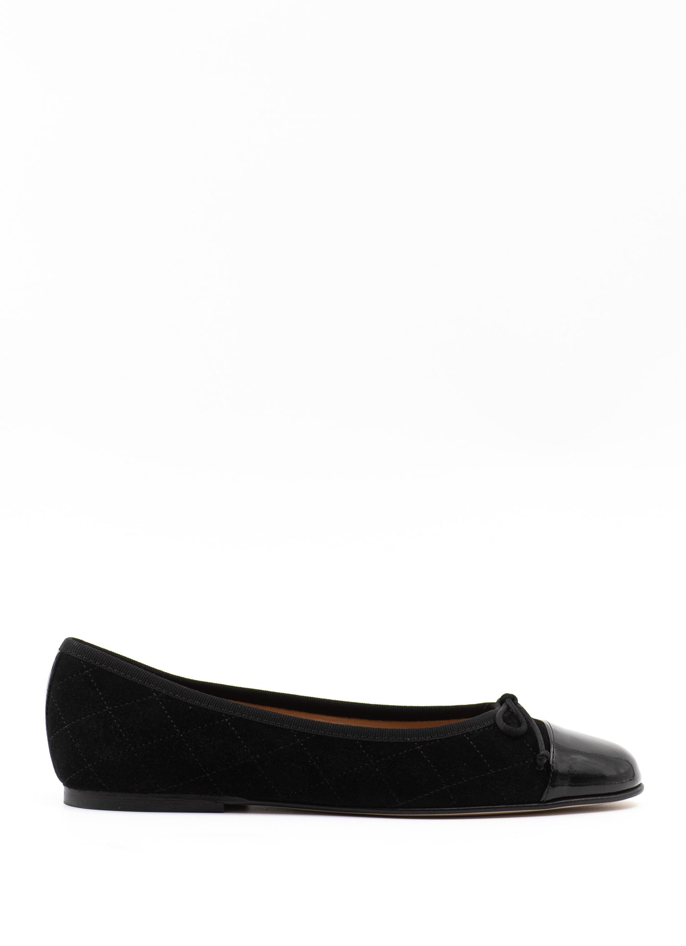 Quilted ballet blats in black suede