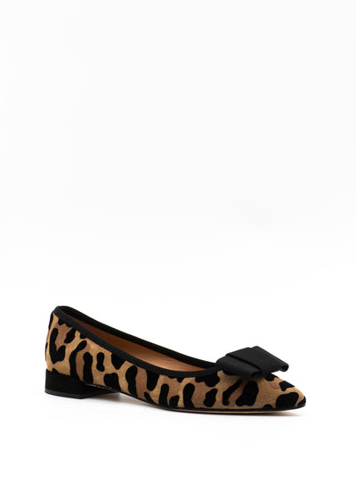 Point-toe ballet flat in leo suede