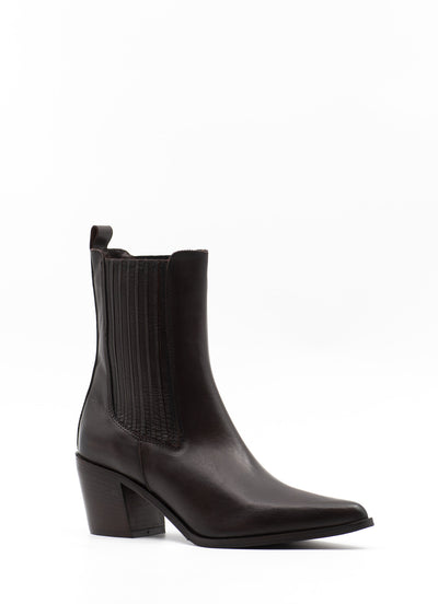 Western brown leather boot