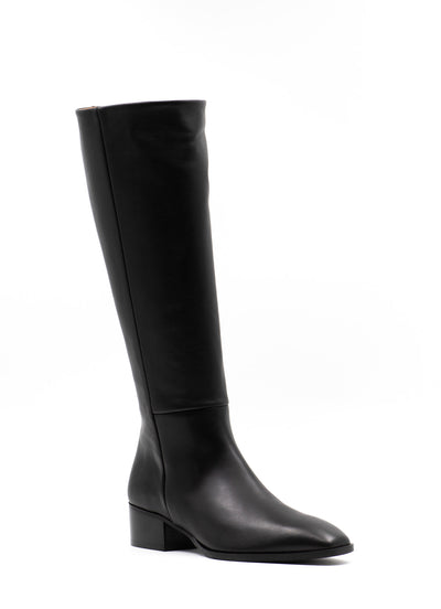 Smooth black leather boots 