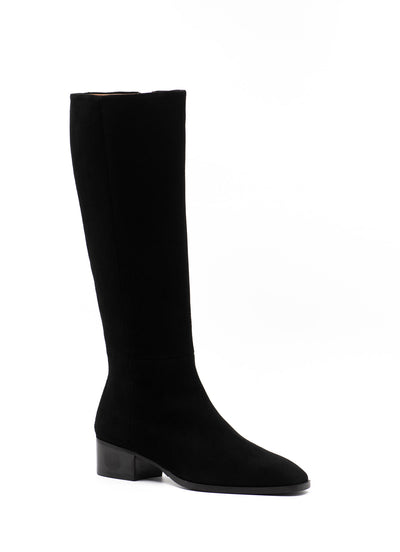 Suede boots in black 