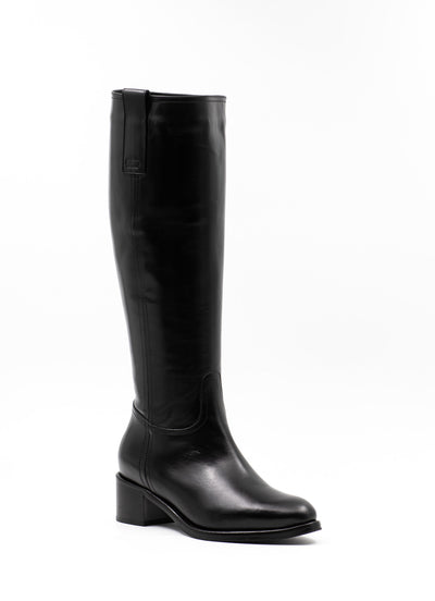 Black boots in leather 