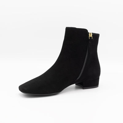 Square shaped toe women's ankle boot in black