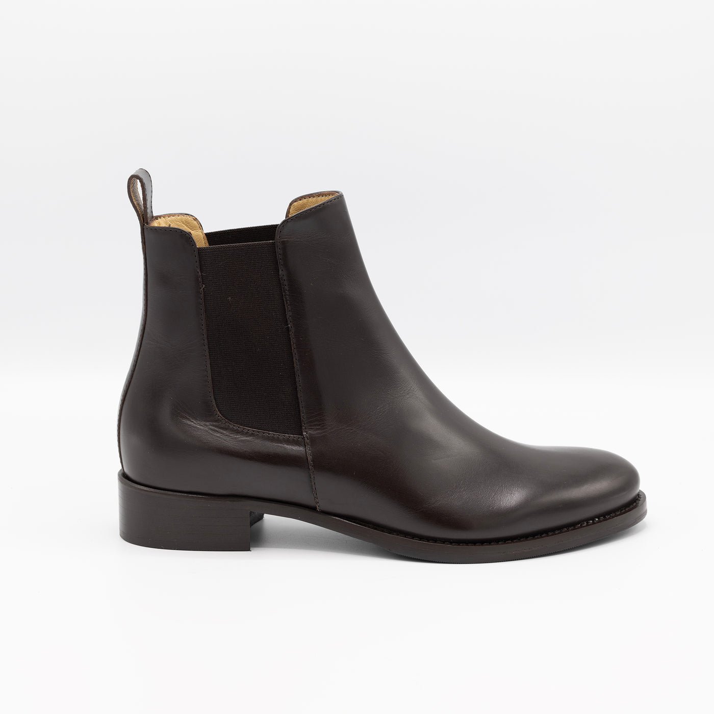 Women's brown leather chelsea boots