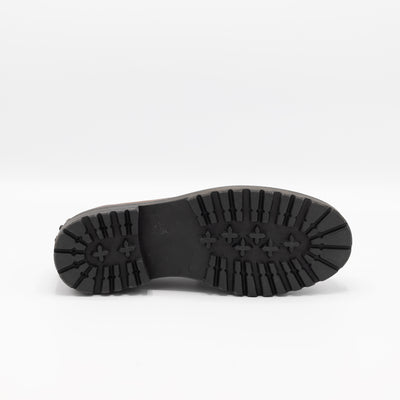 Rigid rubber soles chunky loafer. 