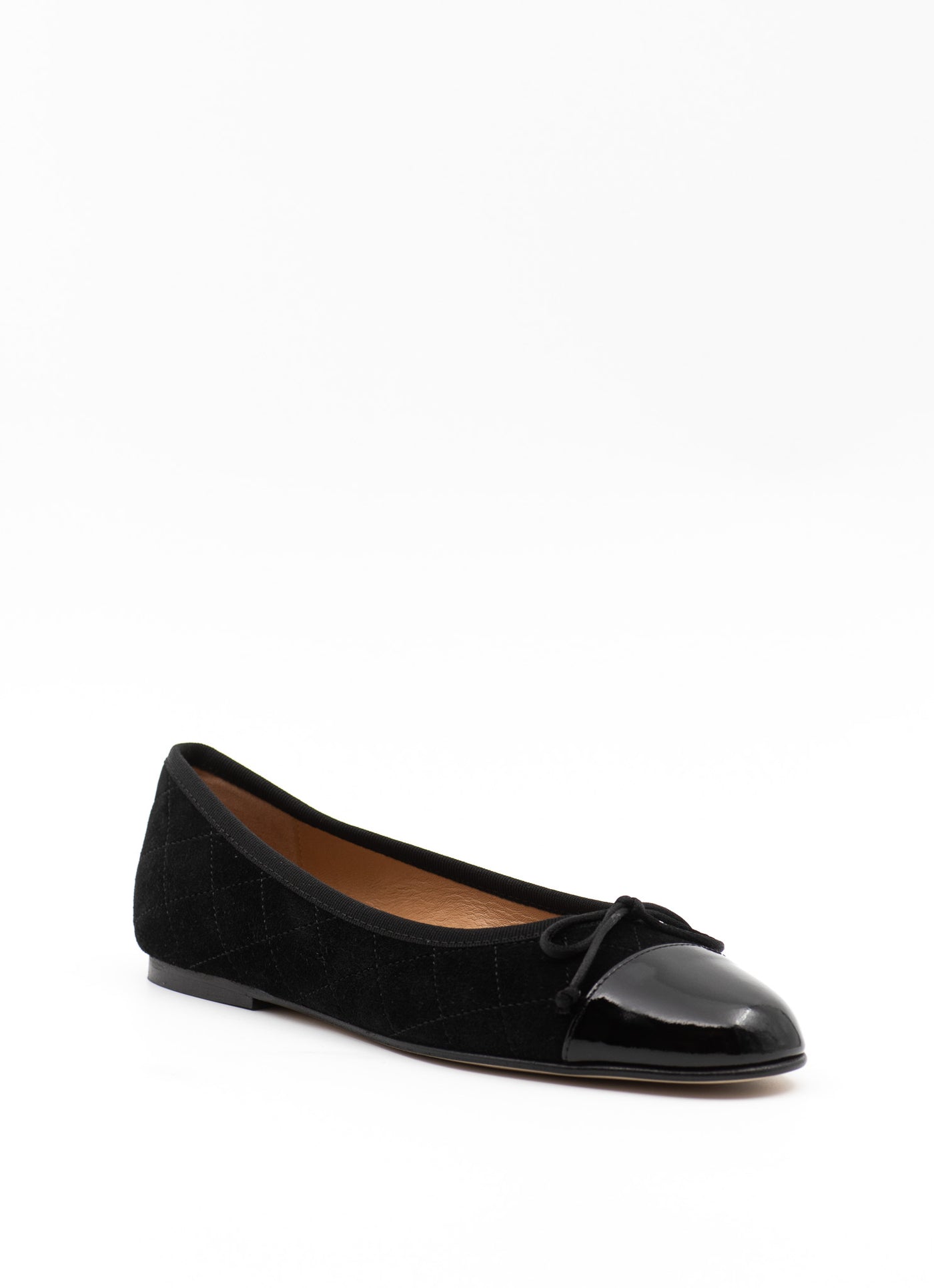 Quilted ballet blats in black suede