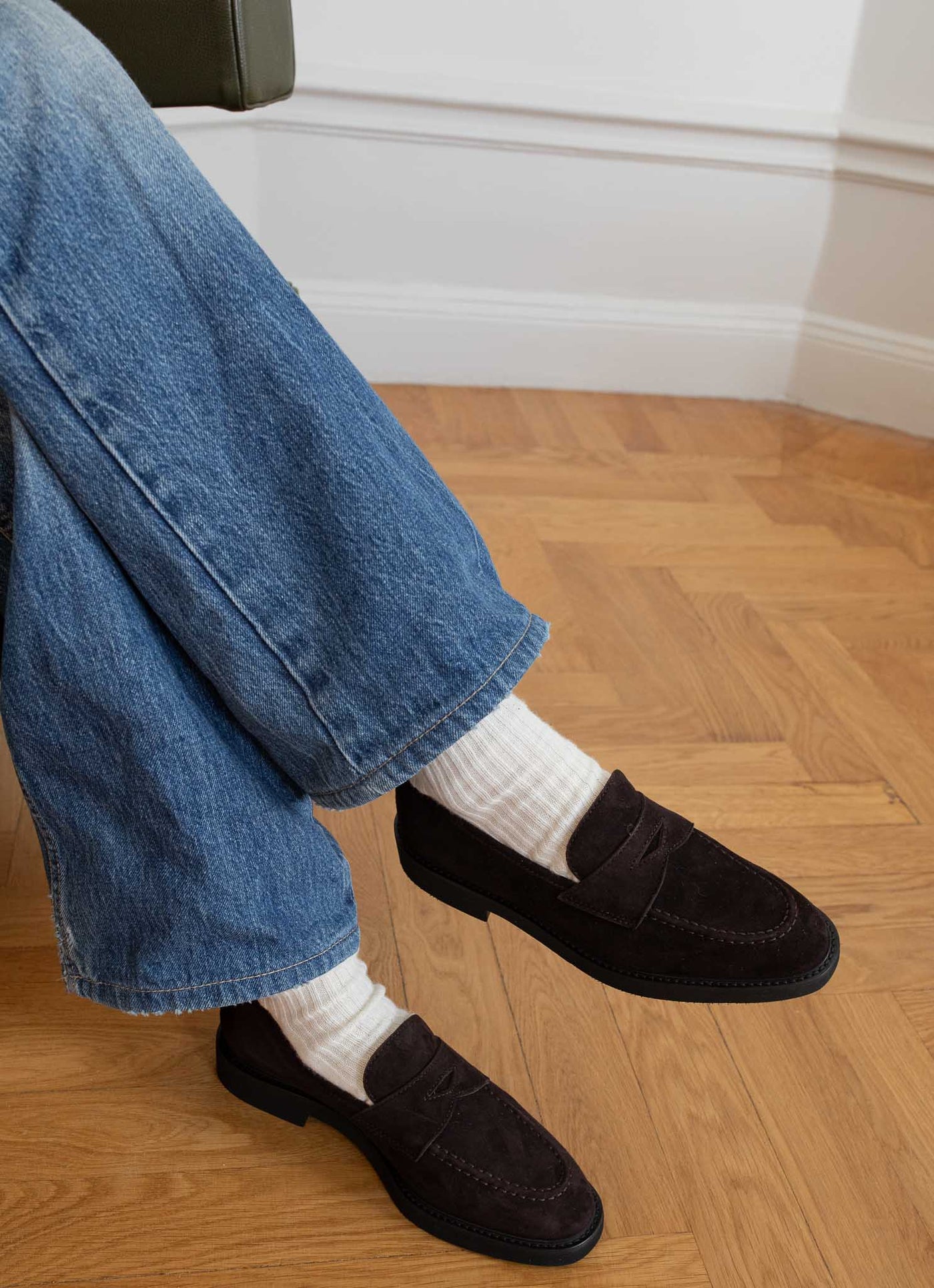 Brown suede penny loafer with EXTRALIGHT® rubber sole