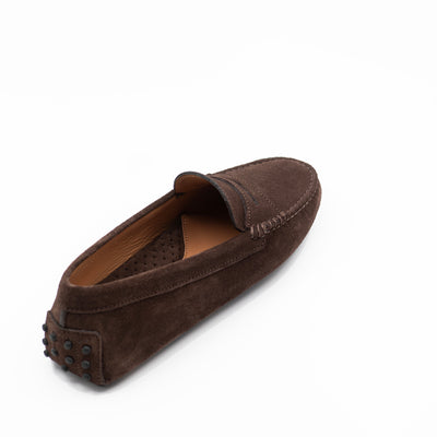 Driving shoe in brown suede