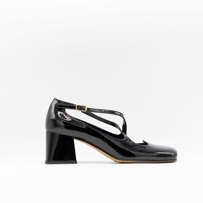 Heart Square Toe Pumps in Black