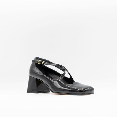 Heart Square Toe Pumps in Black