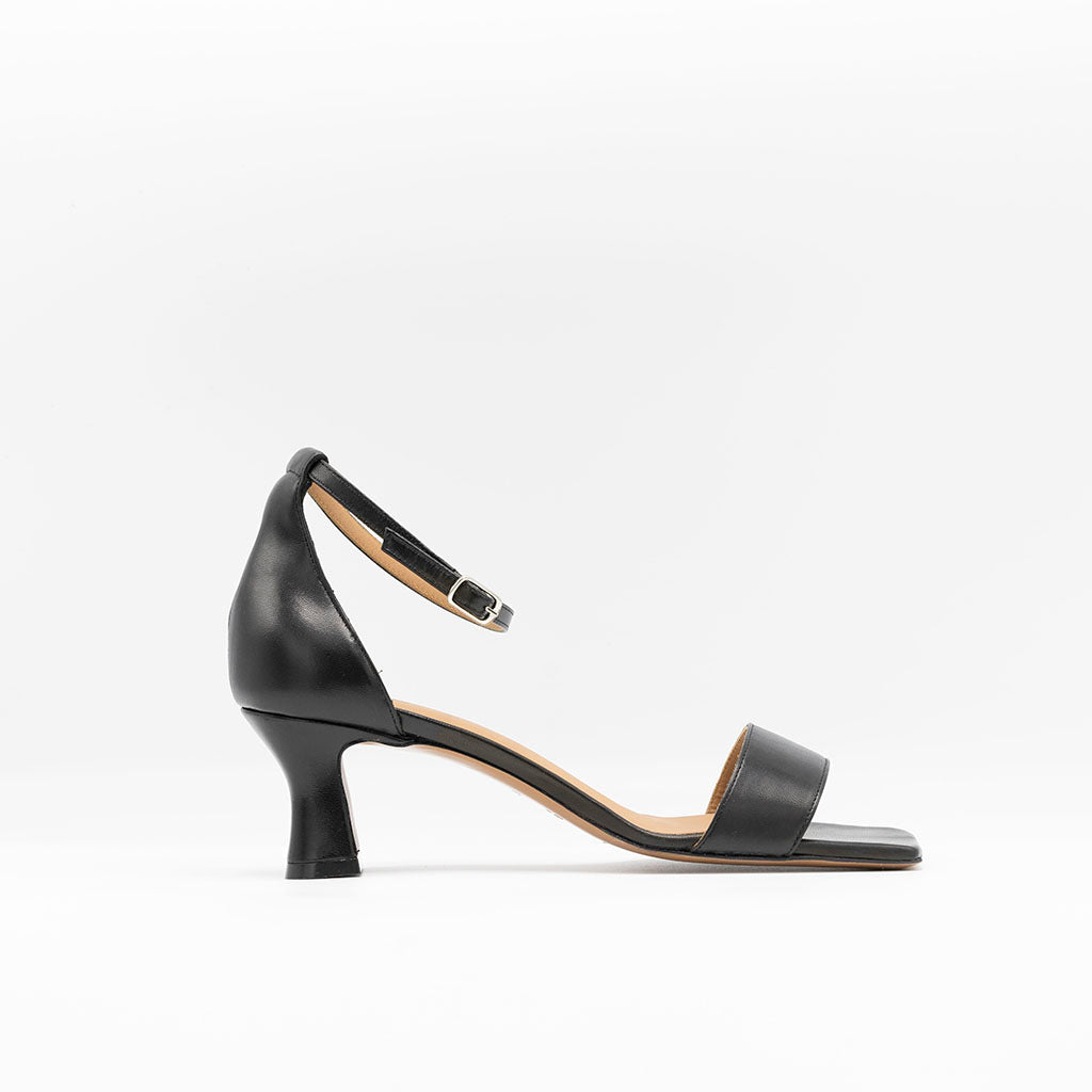 Mid-Heeled Black Leather Sandals