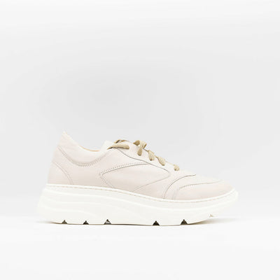 Runner Sneakers Nude Leather