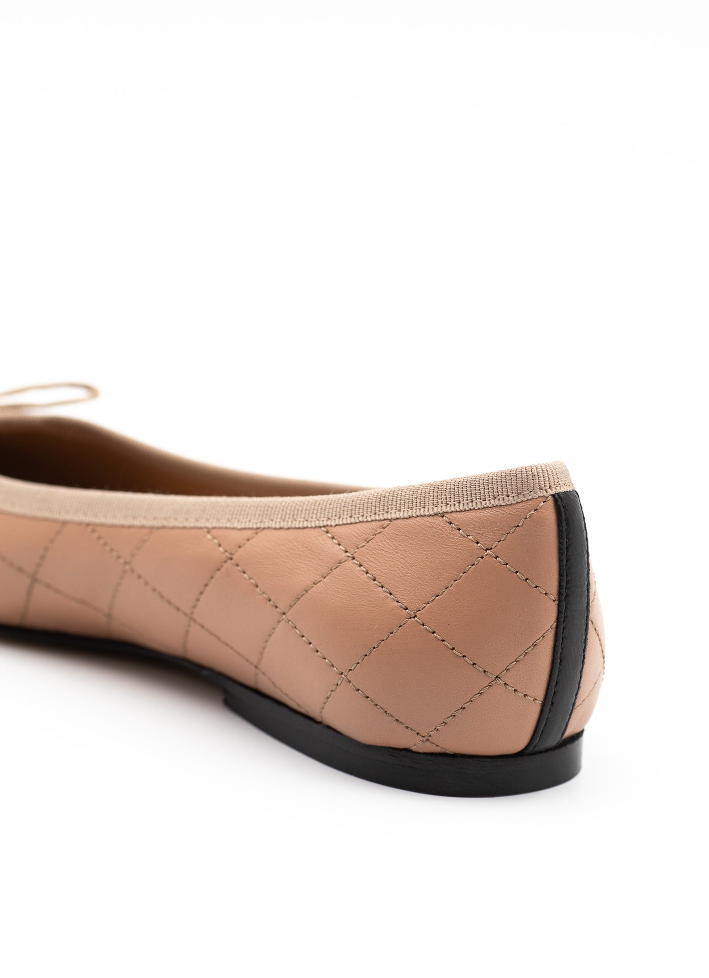 Quilted ballet flats in beige leather