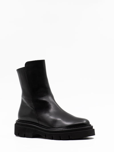 Women's smooth black leather boots