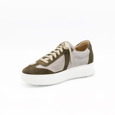Women's two-toned extra light sneakers