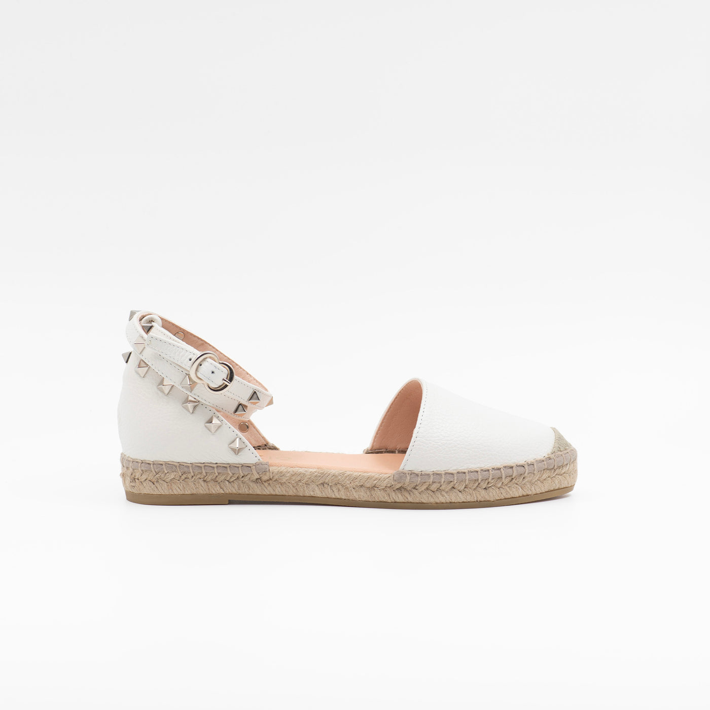 White espadrille sandal with silver studs