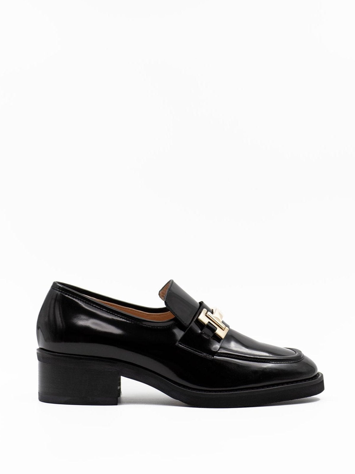 Black patent leather 40 mm loafers