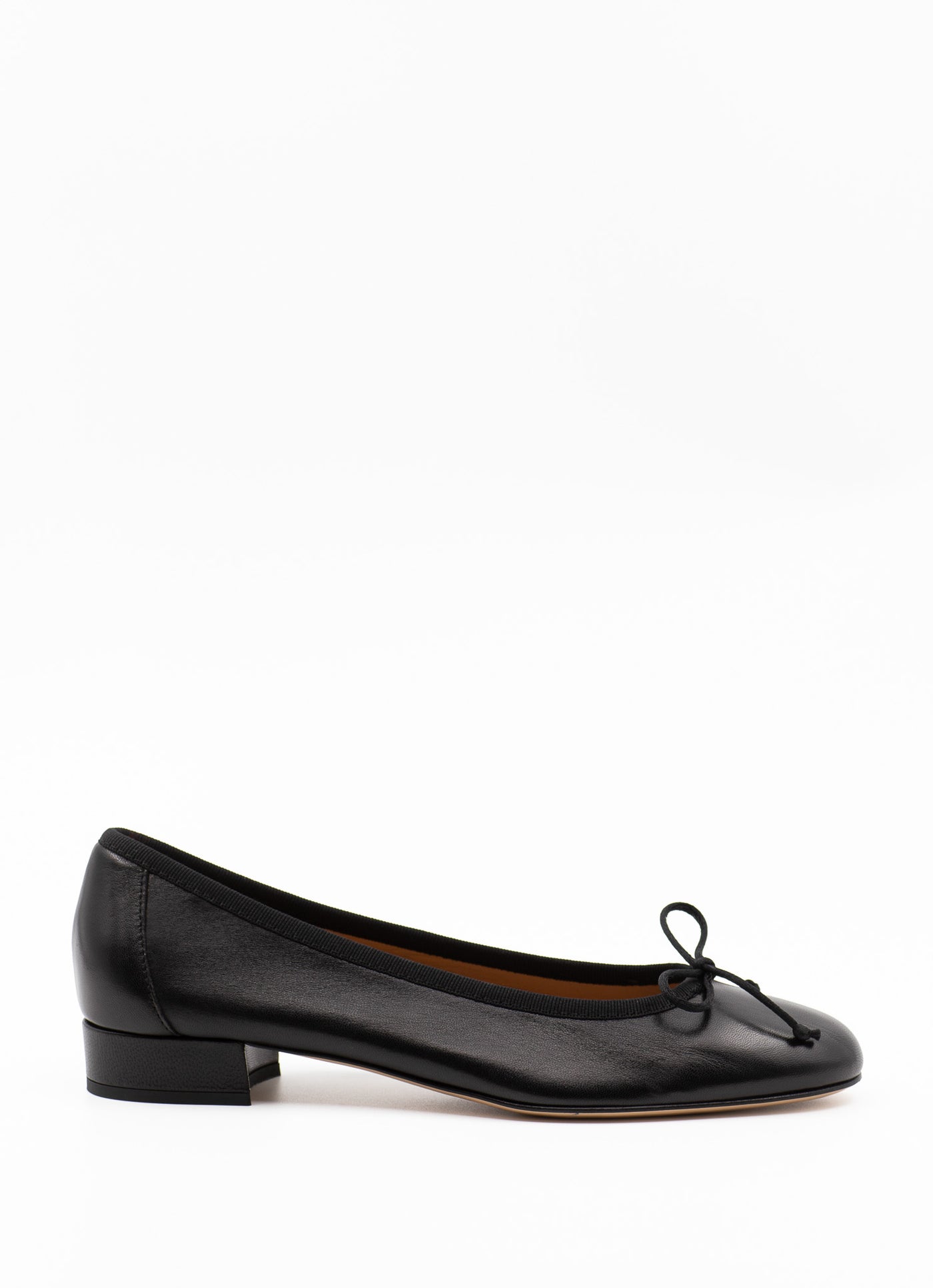 Heeled Scala in black leather