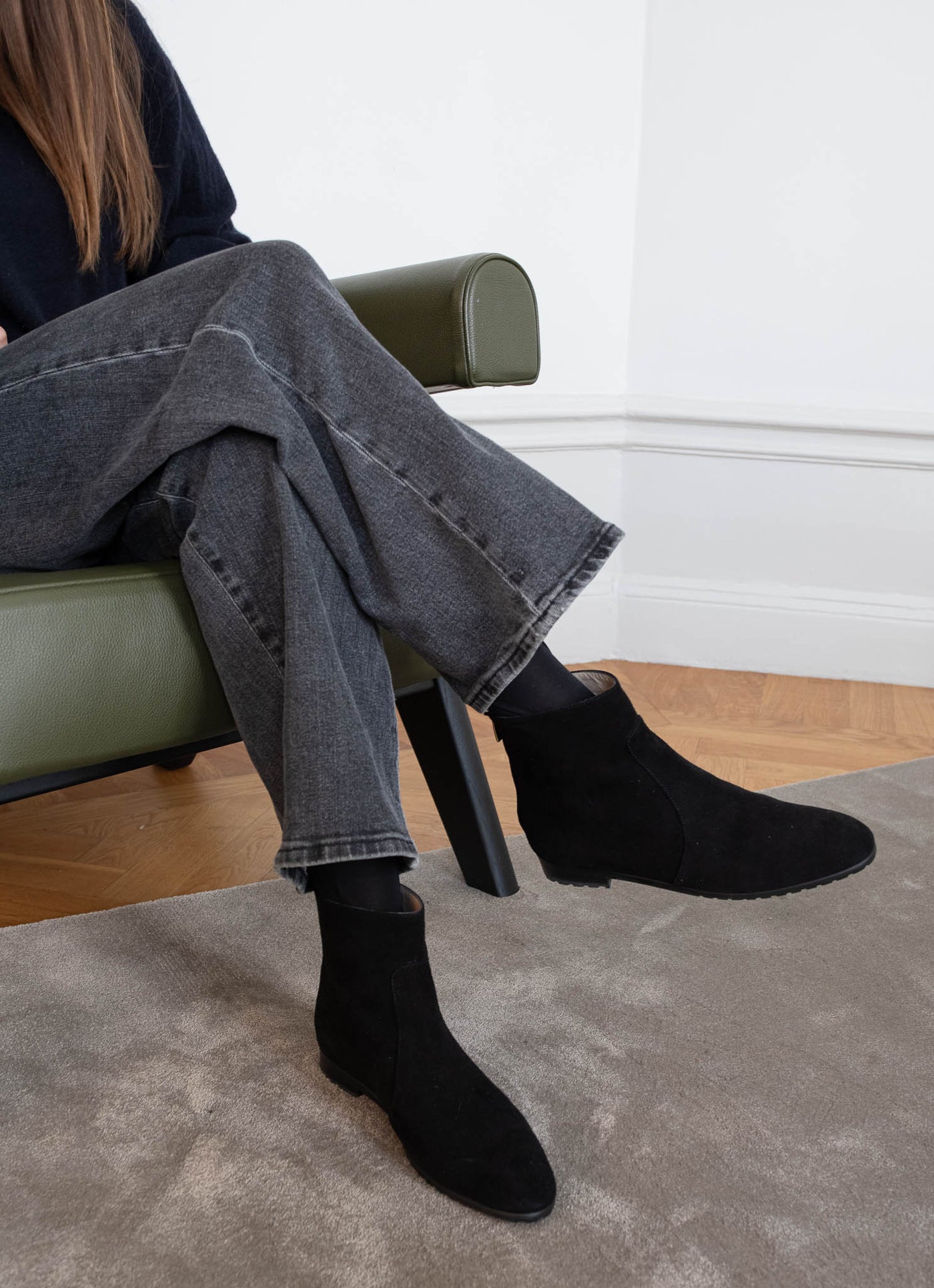 Minimalistic ankle boots in black suede