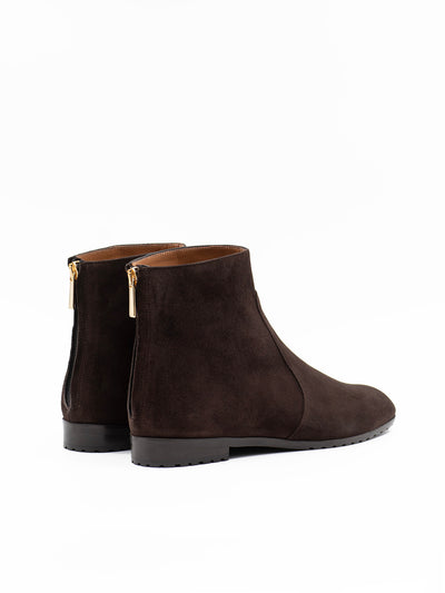 Short ankle boots in brown suede with zipper in the back