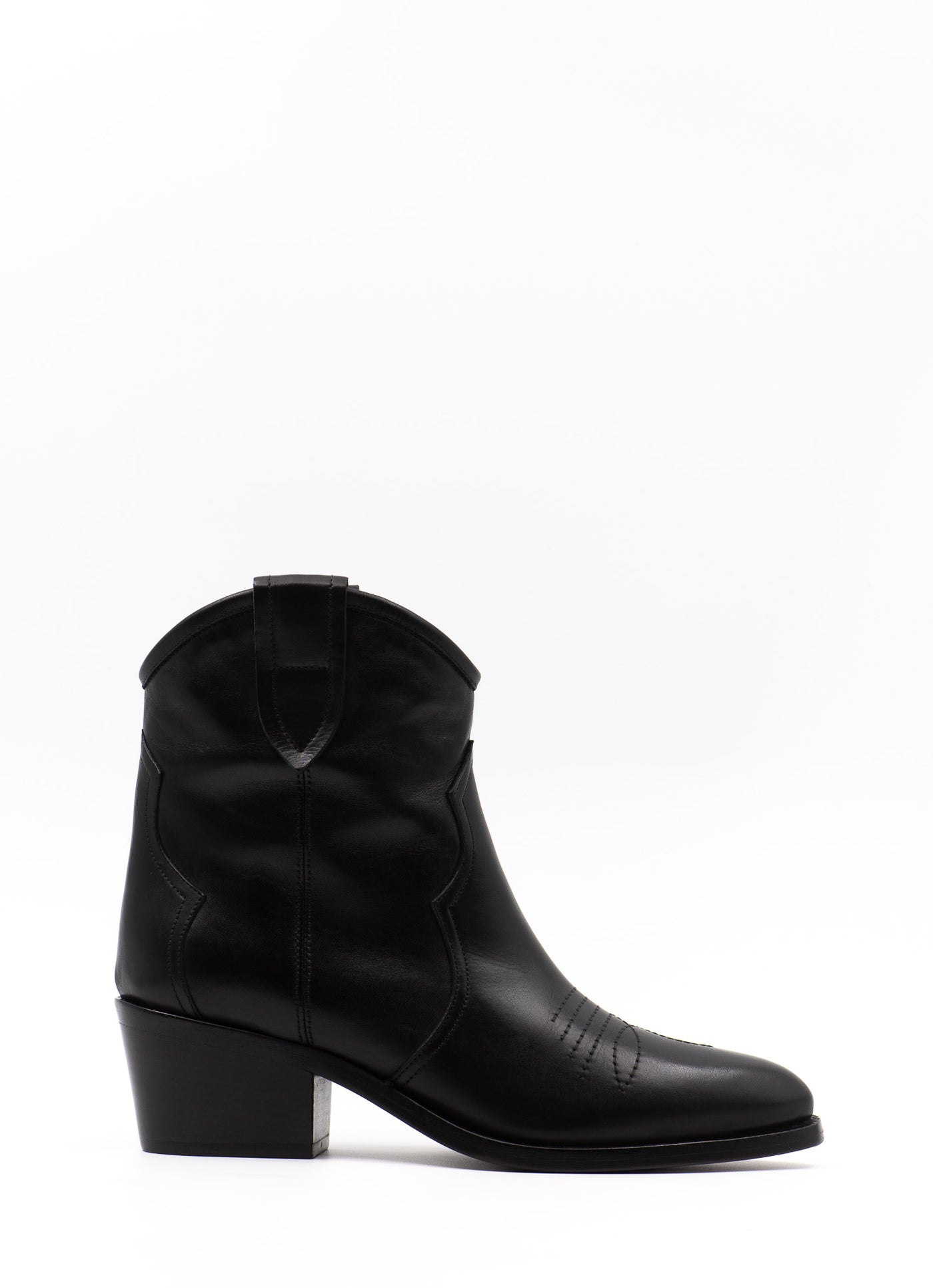 Nevada Boots in Black Leather