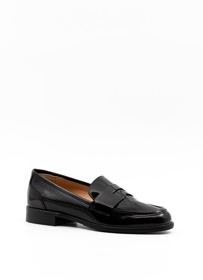 Penny loafers in black patent leather