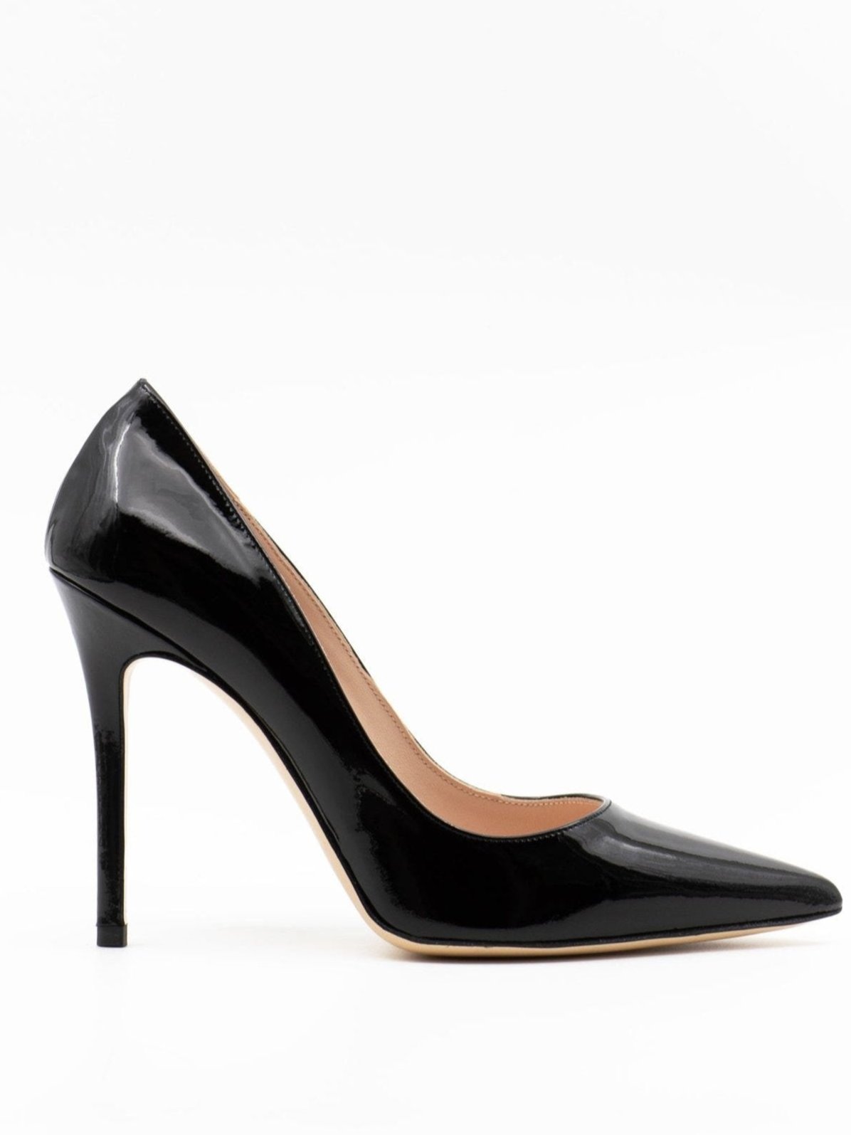 Pumps115 in black patent