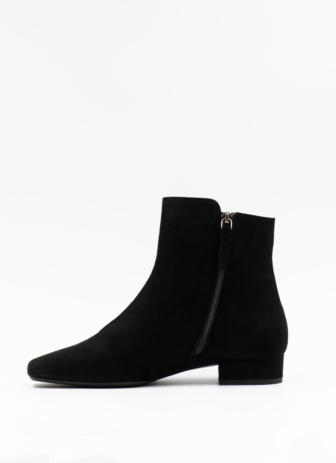Ankle boots in black suede with square toe
