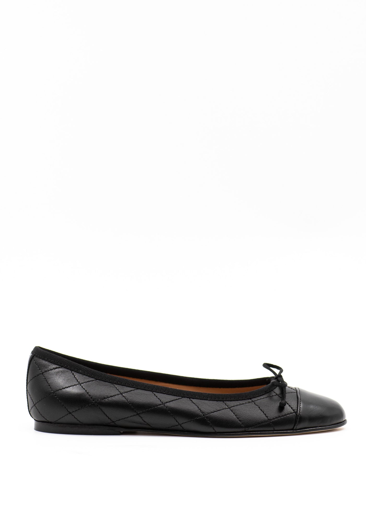 Two-tone ballet flats in black