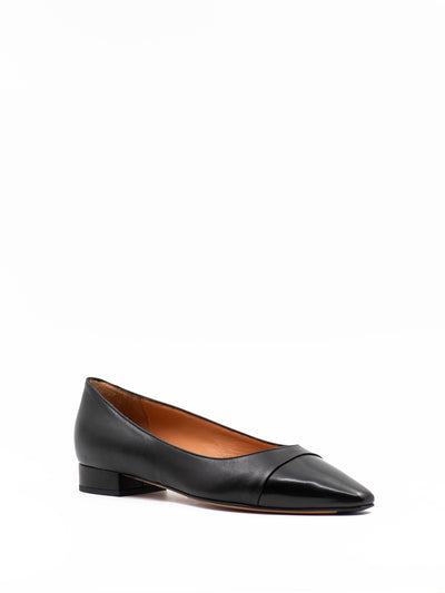 Two-tone flats in black
